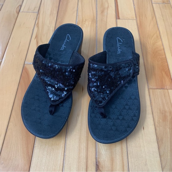 Clarks Slip on Sequin Heel Sandals in Black - Size 8 - Picture 2 of 8